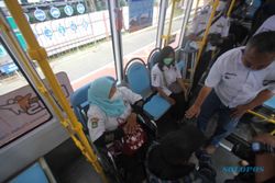 Jajal Bus Low Deck di Solo, Tim Advokasi Difabel: Lantainya Kurang Rata