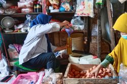 Penjualan Minyak Goreng Murah Diperluas di 17 Pasar di Karanganyar