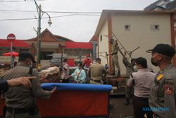 Belum Pindah, Pedagang Pasar Legi Solo Ngeles Ingin Beri Tahu Pelanggan