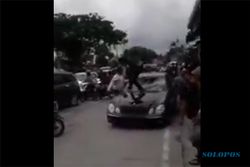 Perusakan Mobil Mercy di Bantul, Polisi Buru Warga yang Teriak Maling
