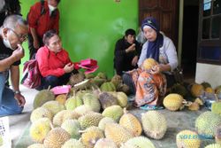 Hanya Rp35.000, Garansi Nikmat Durian Merapi Klaten di Pasar Kembang
