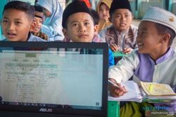 Pengguna Internet Indonesia 210 Juta Orang, Paling Banyak yang Gajinya Segini