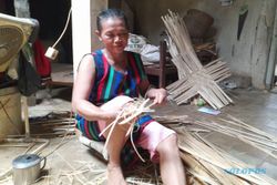 Warga Satu Dusun di Ngadirojo Wonogiri Turun Temurun Menganyam Bambu
