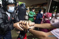 Penyaluran Program Pangan Murah Bersubsidi untuk Warga Jakarta