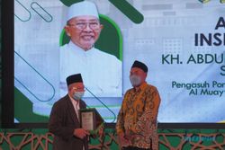 HUT Ke-100, SD Djama'atul Ichwan Solo Beri Penghargaan Tokoh Inspiratif