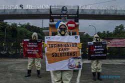 Hari Peduli Sampah, Walhi Gelar Aksi Tolak Incinerator di Bandung