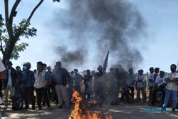 Tak Dilibatkan, Karang Taruna Blokade Jalan di Sirkuit Mandalika