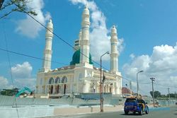 Vendor Kembali Tuntut Kontraktor Masjid Agung Karanganyar Bayar Tagihan