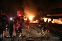 Relokasi Pasar Johar Terbakar, Ganjar Usir Warga Halangi Mobil Damkar