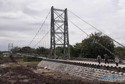 Catat, Warga Tidak Boleh Foto Selfie di Jembatan Gantung Sukoharjo