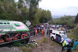 Bus Wisata Karyawan Garmen Sukoharjo Sempat Mati Mesin di Tanjakan