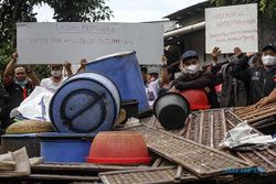 Perajin Tahu-Tempe di Depok Mogok Produksi Protes Harga Kedelai Tinggi
