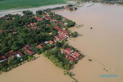 Sungai Meluap, Ratusan Rumah Warga di Pekalongan Terendam Banjir