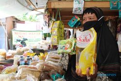 Sales Tawarkan Minyak Goreng Dijual Paket, Pedagang Pasar Klaten Pusing