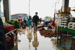 Pasar Legi Solo Masih Kerap Tempias, Pedagang: Bangunan Baru Kok Banjir