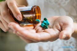 Bolehkah Pasien Positif Omicron Mengonsumsi Obat yang Dijual Bebas?