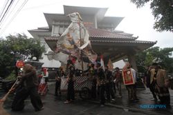 Wayang Semar Raksasa Ini Pernah Diterima Jokowi di Jakarta 9 Tahun Lalu