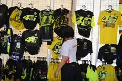 Ada MotoGP, Penjual Kaus di Mandalika Untung Banyak