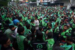 Ribuan Ojol Aksi Damai di Jogja Tuntut Pengembalian Tarif Minimal