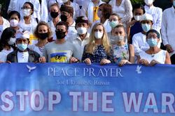 WNA dan Warga Bali Gelar Doa Bersama Untuk Perdamaian Dunia