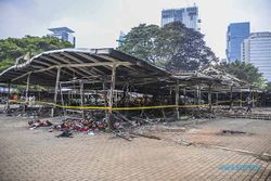 Diduga Korsleting Listrik, 172 Kios di Monas Jakarta Hangus Terbakar