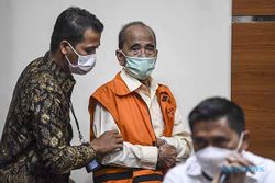 Jadi Tersangka Lagi, KPK Tahan Mantan Gubernur Riau Terkait Kasus Suap