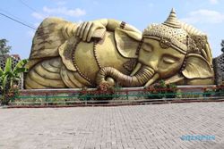 Patung Ganesha Tidur, Wisata Grobogan Mirip di Thailand