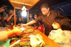 Menteri Airlangga Hartarto Resmikan Sentra Wedangan Toenthoer di Solo