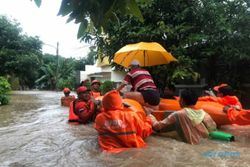 BNPB: 2 Warga Meninggal & 2 Lainnya Hilang saat Banjir di Serang Banten