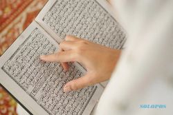 Hukum Baca Al-Qur'an Saat Haid, Boleh Enggak Sih?