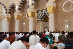 Ini Kekhawatiran Bupati Setelah Masjid Agung Karanganyar Viral