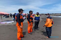Kakak-Adik Asal Jogja Hilang Terseret Ombak di Pantai Glagah Kulonprogo
