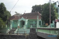 Jejak Kampung Santri & Masjid Tertua di Kampung Batik Laweyan Solo