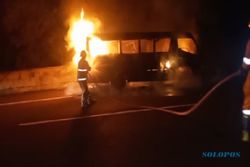 Ini Penyebab Mobil Minibus Terbakar di Tol Ampel Boyolali