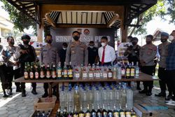 Polres Sragen Gencarkan Operasi Pekat, Miras 2.453 Botol Disita