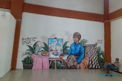 Mural Cantik Hiasi Tembok Pasar Klewer Solo, Cocok Buat Foto-Foto Lur