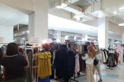 Impor Baju Bekas Dilarang, Ini Alasan Penggemar Tetap Milih Thrift