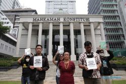 Rumah Dipatoki, Warga Masyarakat Adat Turut Menggugat UU IKN ke MK
