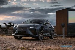 Lexus Hadirkan All New RZ, Mobil Berpenggerak Baterai Murni Pertama