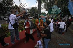 2 Tahun Vakum, Kagama Solo Kembali Bagikan 1.000 Sarung Gratis