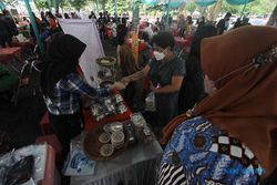 Makin Sepi, Pasar Takjil Semarak Ramadan di Vastenburg Solo Dipindah