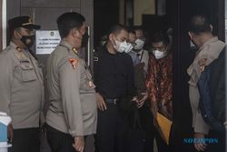 Dihukum 3 Tahun Penjara, Vonis Munarman Lebih Ringan dari Tuntutan JPU