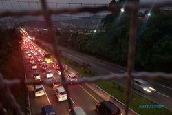 Padat Lur! Begini Kondisi Tol dalam Kota Semarang Menuju Solo