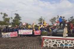 Demo di DPRD Sukoharjo, Aliansi Cipayung Ajak Legislator Panas-Panasan