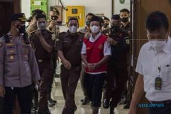 Pemerkosa 13 Santriwati Herry Wirawan Divonis Mati PT Bandung