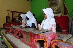 Perlu Ditiru! Ini Cara Anak-Anak di Semarang Tunggu Waktu Buka Puasa