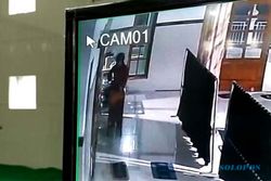 Heboh, Maling Kotak Amal Masjid Di Tawangmangu Terekam Kamera CCTV