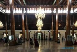 Kemenag Umumkan Ramadan Mulai Minggu, Jamaah Masjid Agung Solo Kecele