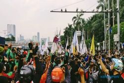 Sambut Demonstran 11 April di DPR, Ratusan Driver Ojol: Selamat Datang!