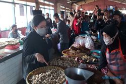 Blusukan Ke Pasar Jungke Kabupaten Karanganyar, Begini Kata Puan